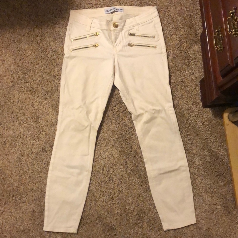 Cream Cropped Express Jeans